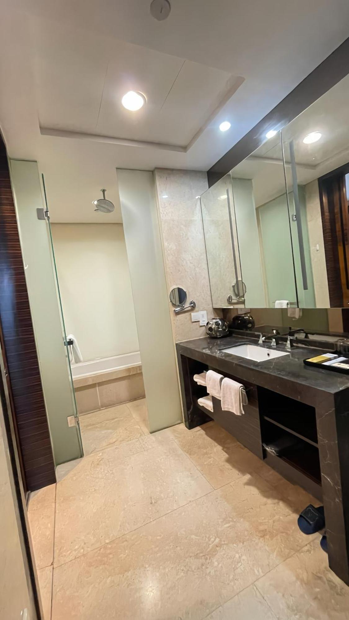 Guangzhou Xing Yi International Apartment - Poly World Branch Экстерьер фото
