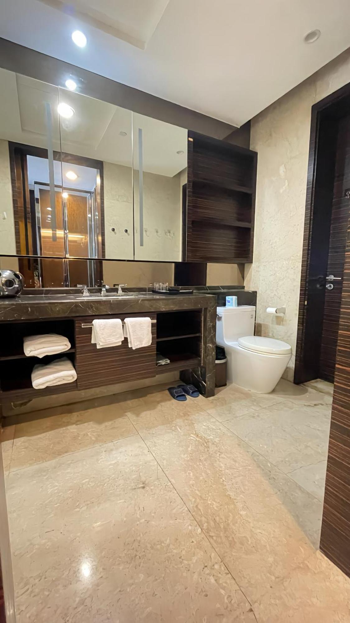Guangzhou Xing Yi International Apartment - Poly World Branch Экстерьер фото
