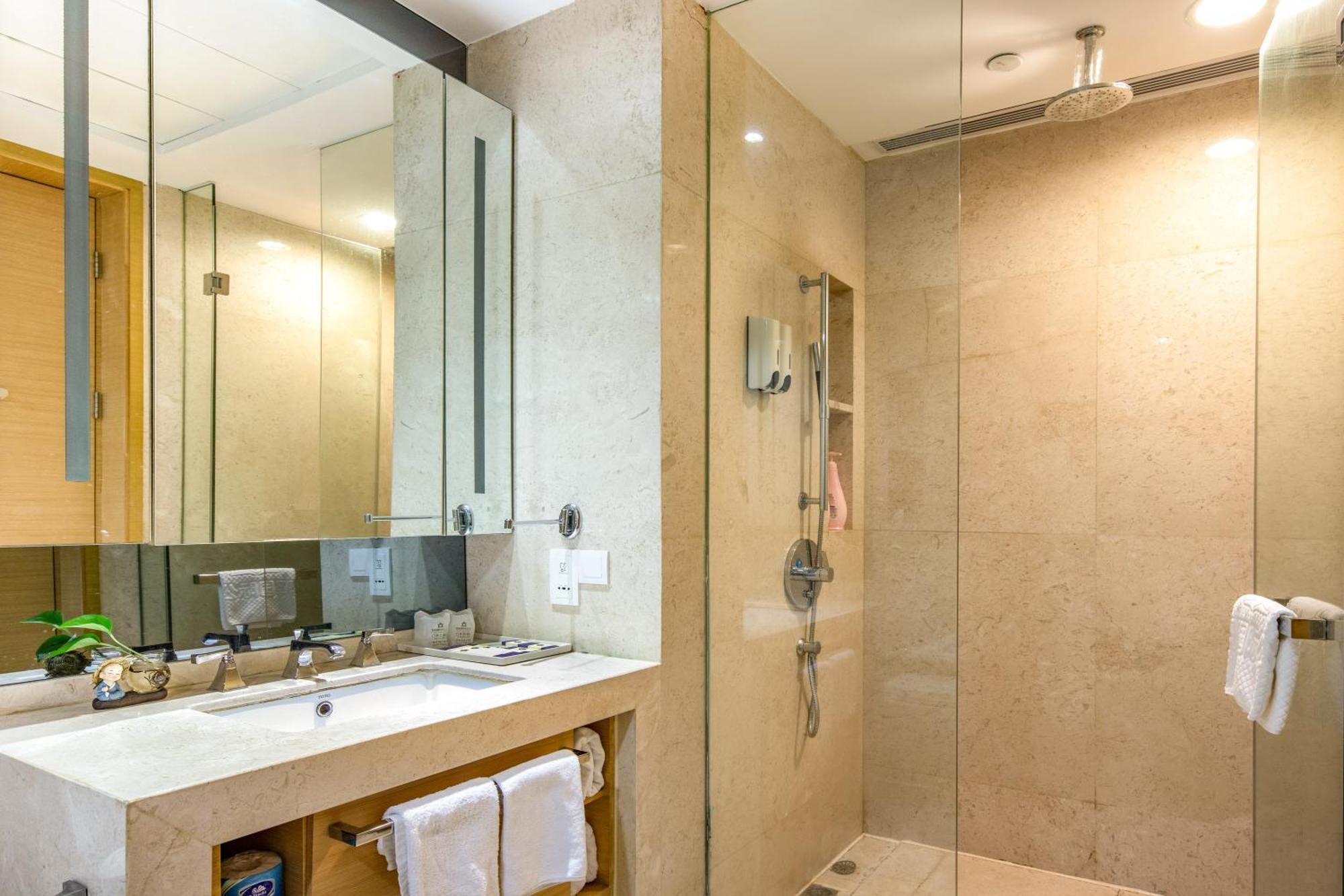 Guangzhou Xing Yi International Apartment - Poly World Branch Экстерьер фото